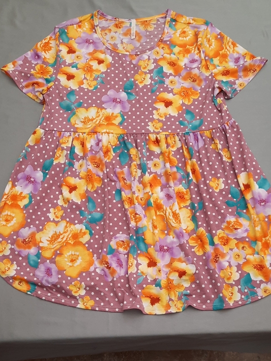 Lime n Chili Other - Lime N Chili's Girls' Purple Floral Polka Dot Short Sleeve Top - Size M